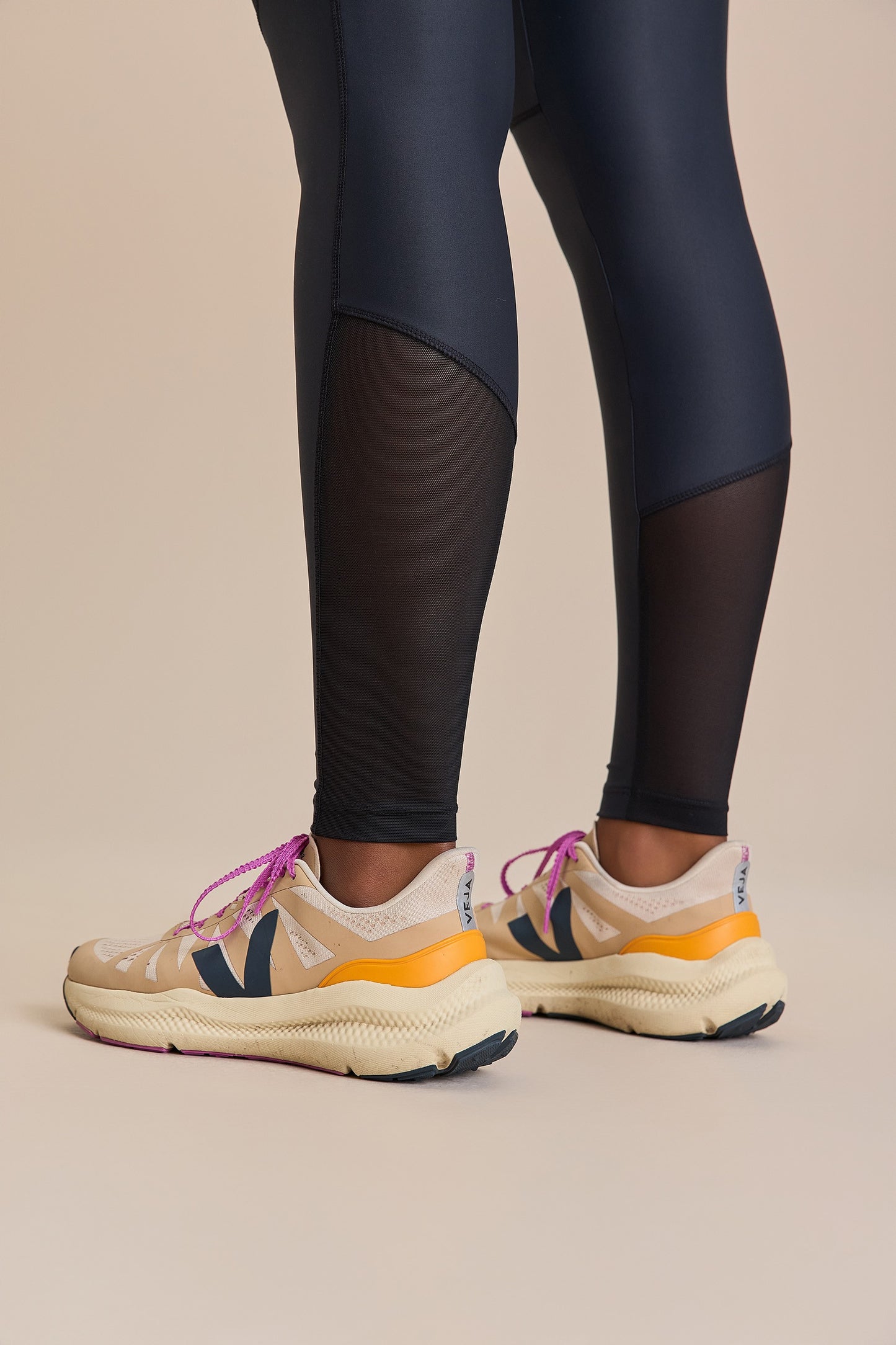 Pocket Upfit Tule Long Leggings